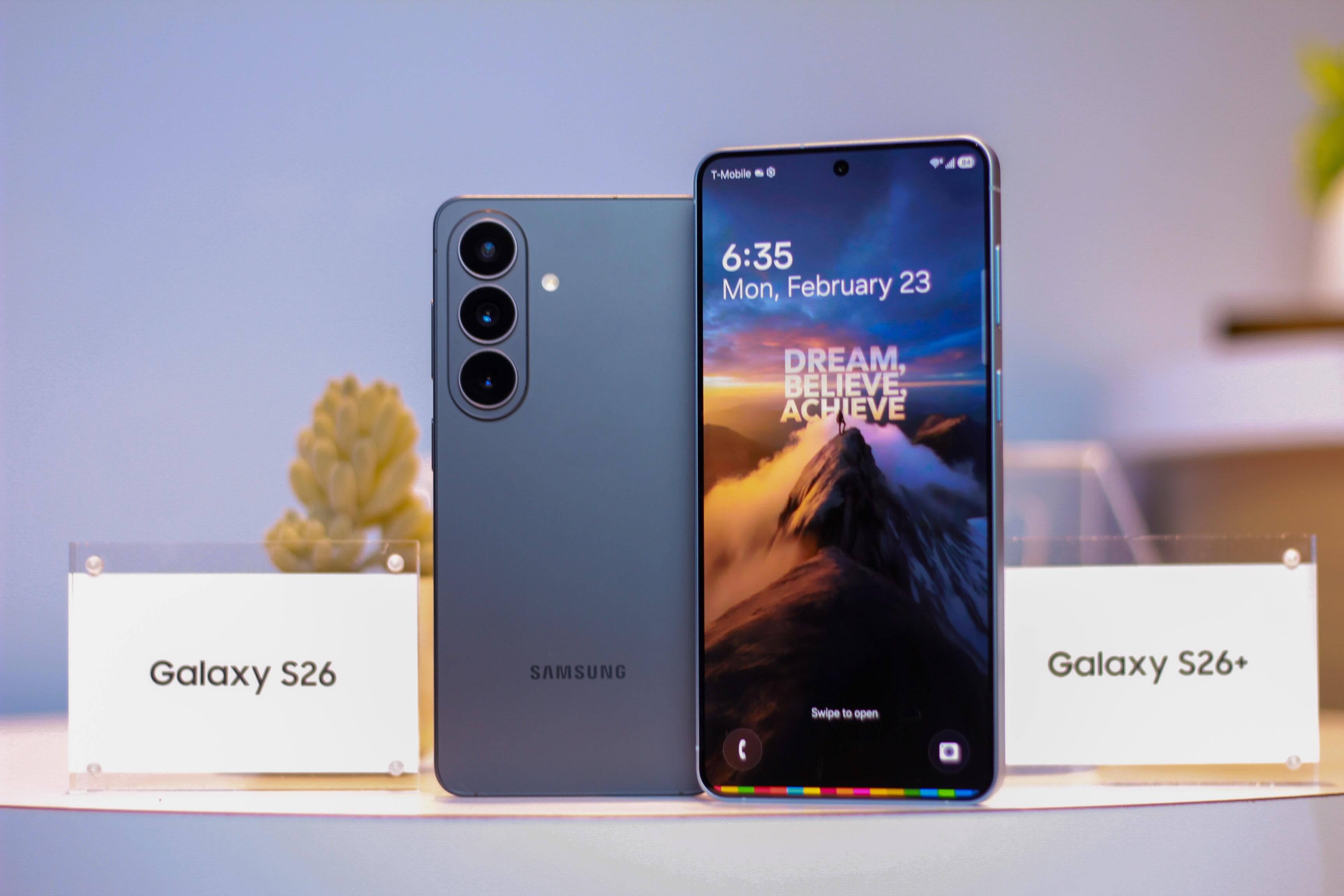 Samsung Galaxy S26 Plus Review: CNET Finds Battery and AI Edge Over iPhone 17 Pro