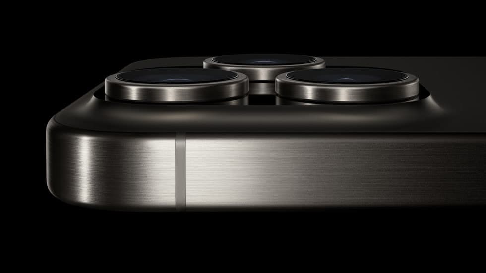 Apple iPhone Titanium Frame Discontinued After 2 Years: Was It Worth It?