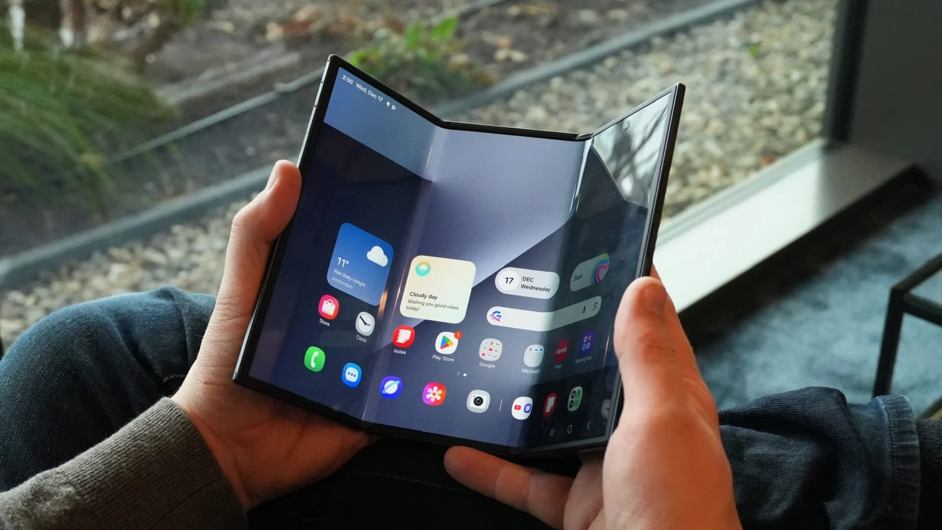 Galaxy Z Fold 9 May Hide Crease With Thicker 60-Micron UTG
