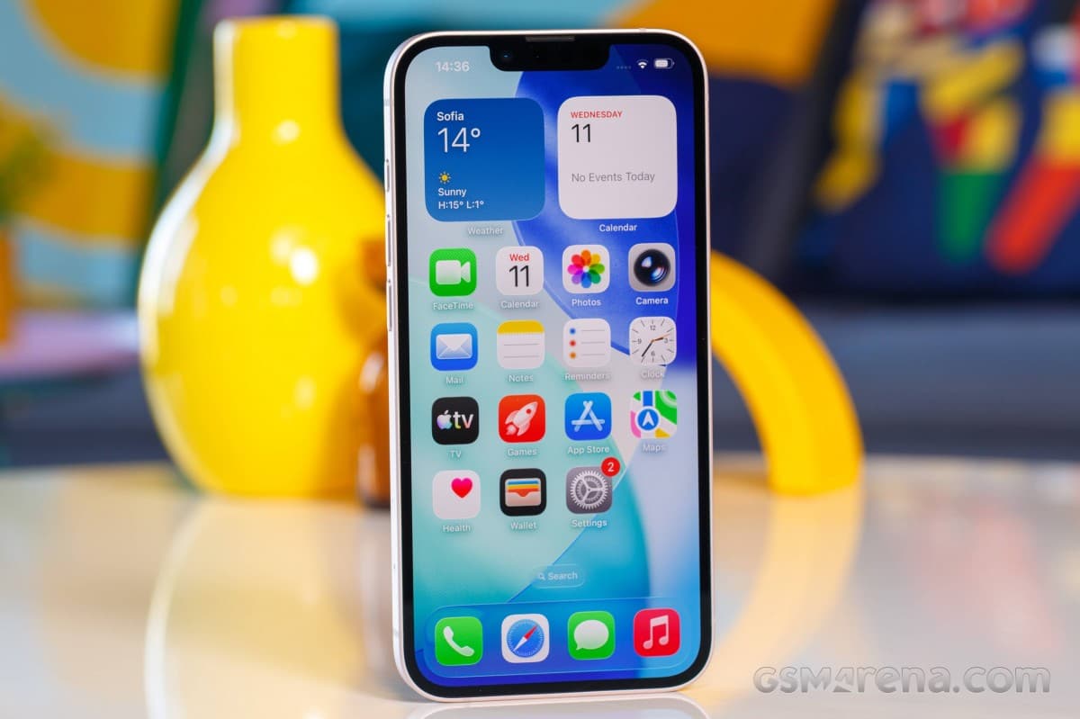 Apple iPhone 17e Review: A19 Power and 7-Year Updates for $599