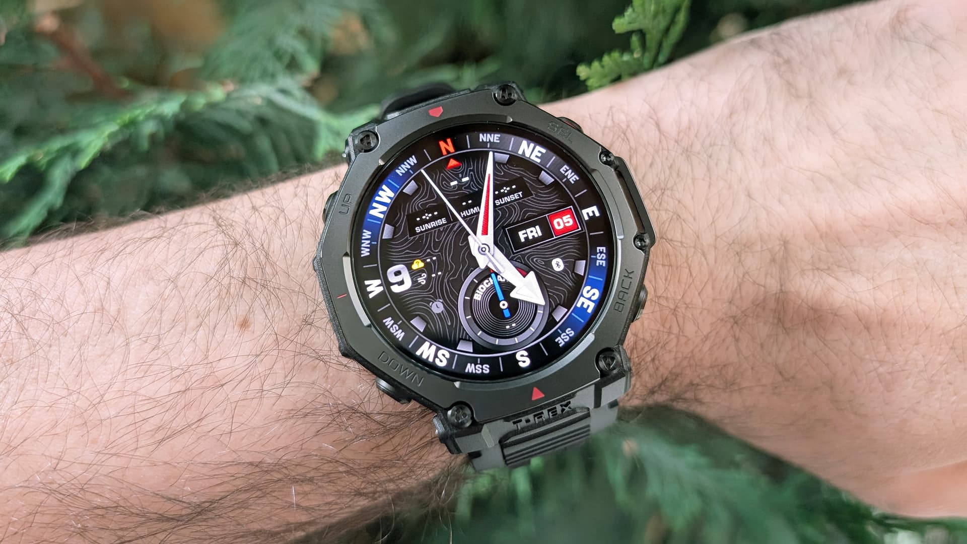 Amazfit T-Rex 3 Pro Review: A Durable Outdoor Smartwatch for Half Apple Watch Price