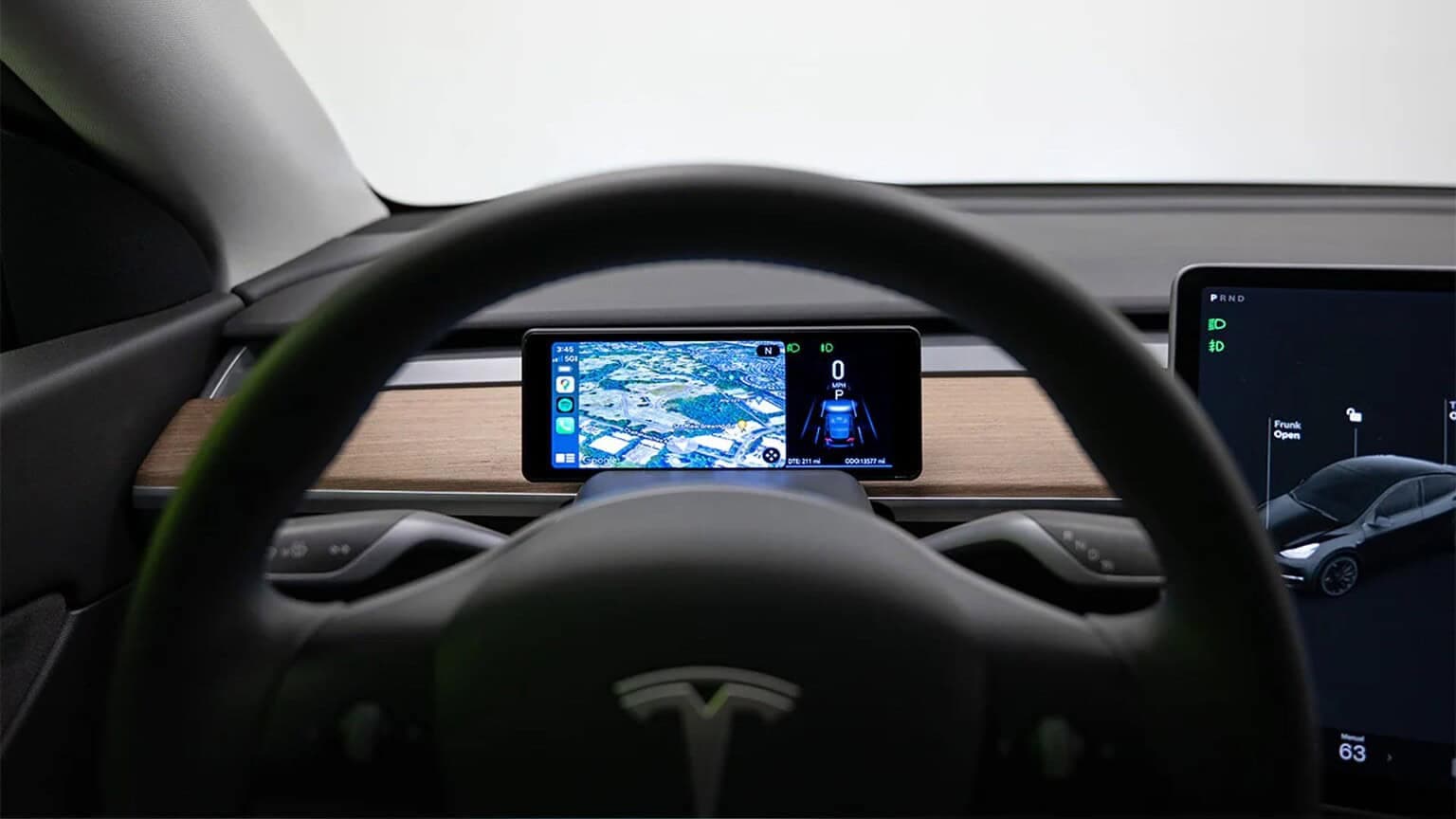 Tesla CarPlay Delayed by Low iOS 26 Adoption, Report Claims