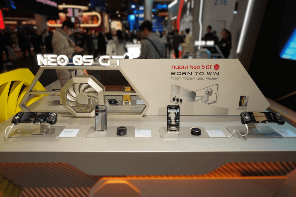 nubia Neo 5 GT Leak Reveals Built-in Fan and 6,210mAh Battery