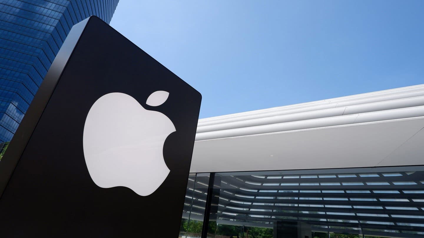 iOS 27 Opens Siri to Third-Party AI Assistants