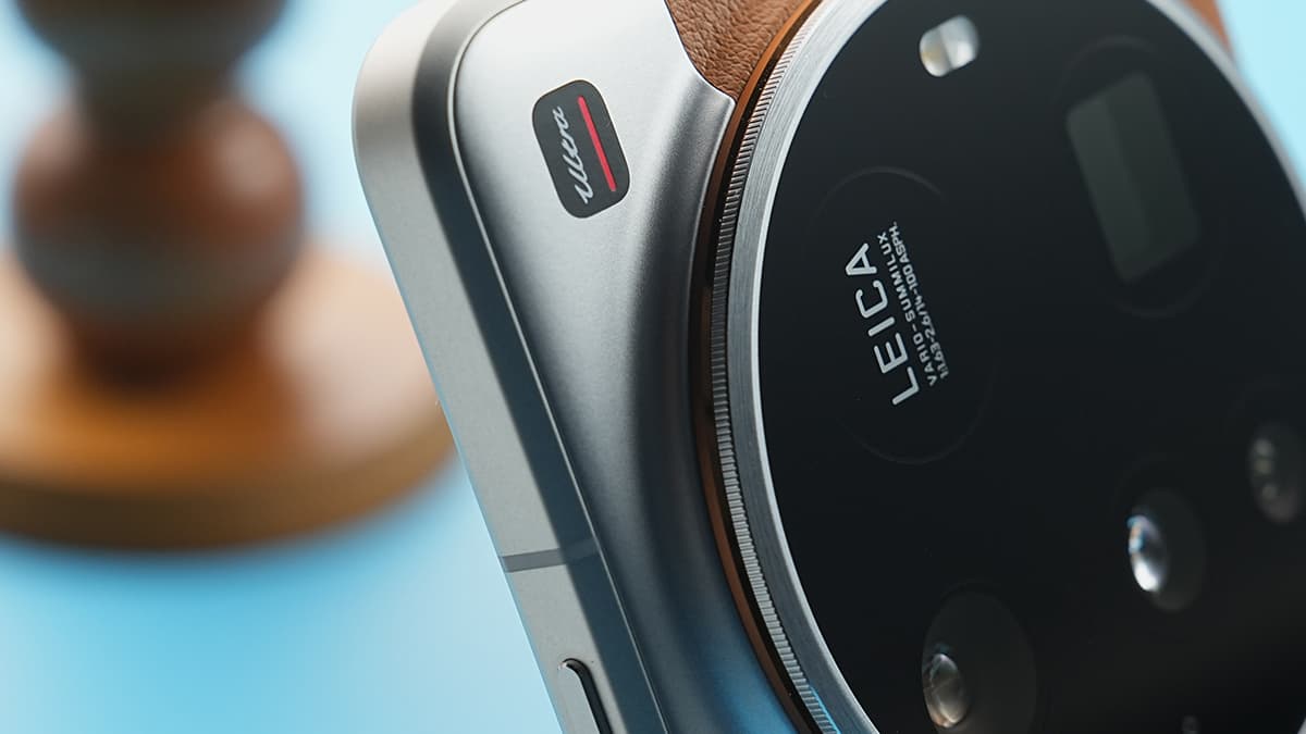 Xiaomi 17 Ultra Review: Phenomenal Camera, Compromised Phone