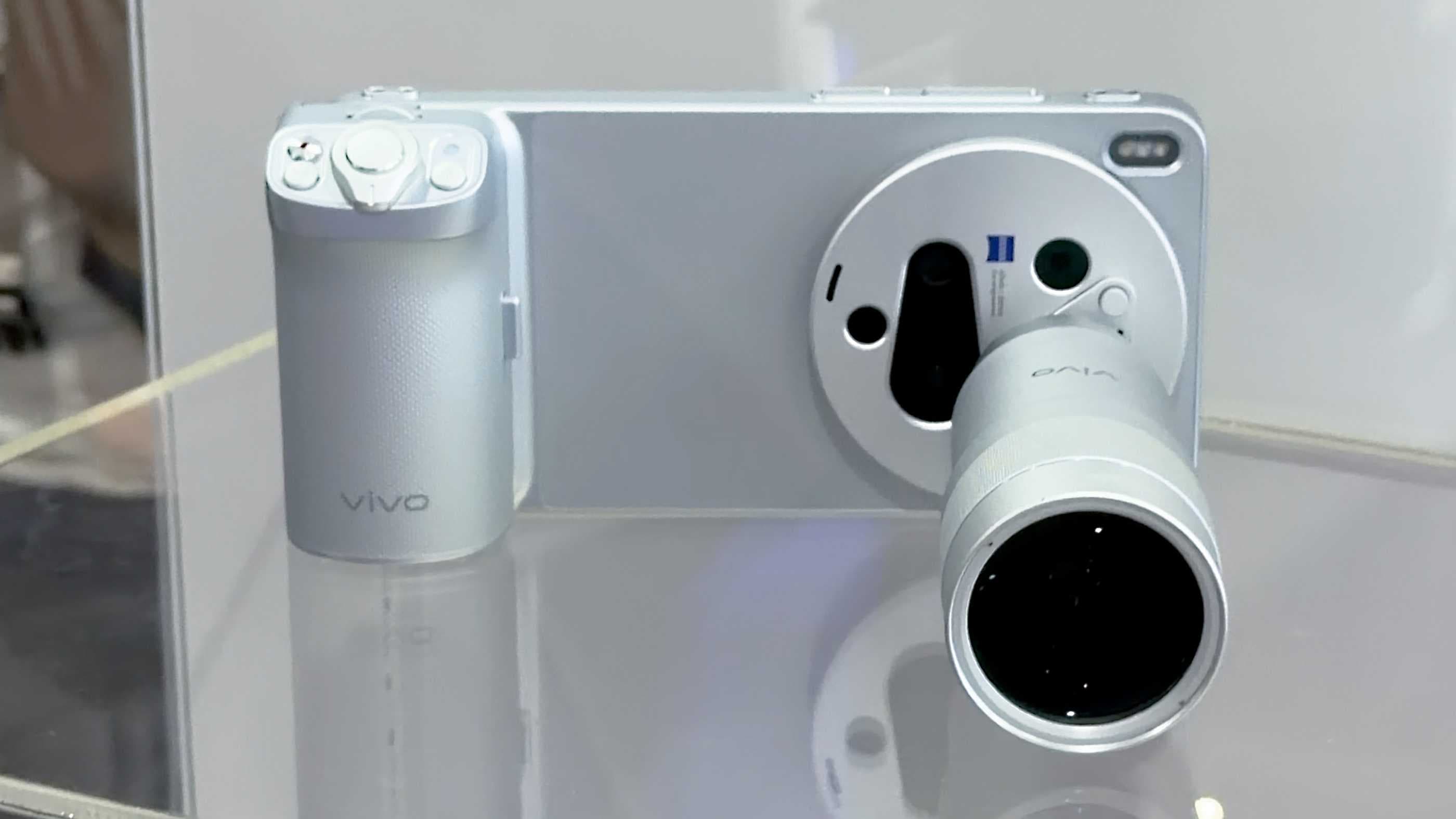 vivo X300 Ultra Teases Godfather-Style Video as X300s Appears on Geekbench